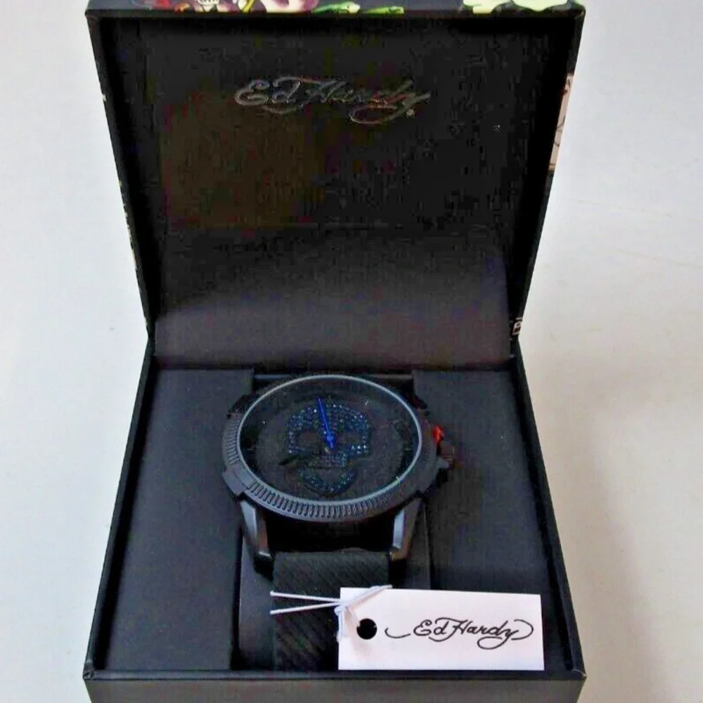 Ed Hardy men’s skull print dial Matte Black silicone strap analog watch …